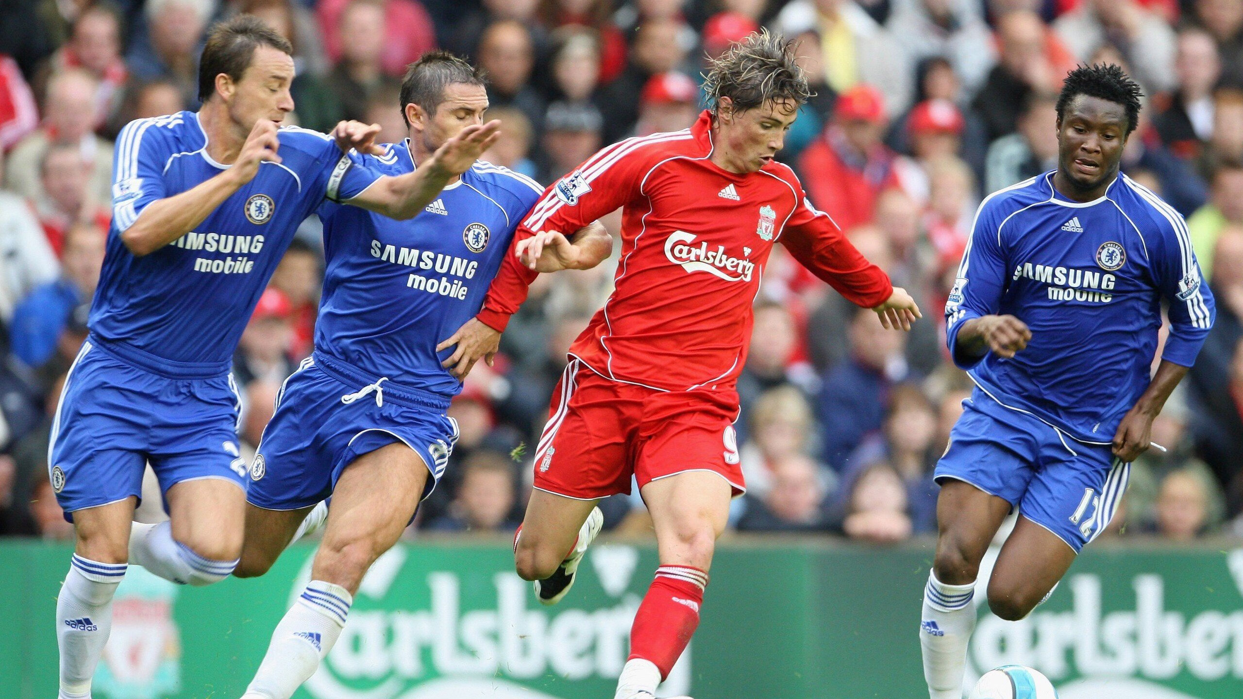 足球赛场精彩绝伦，比赛结果扣人心弦，足球比赛精彩片段