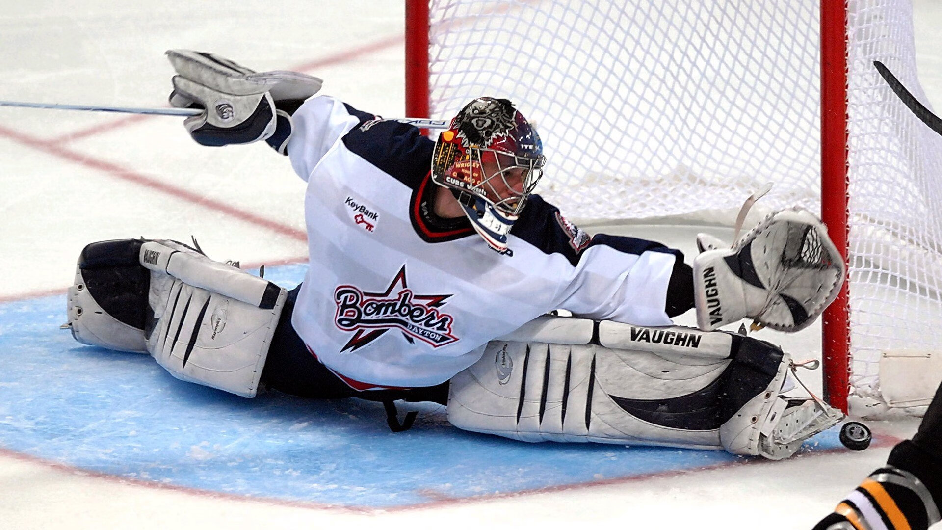 _城市灯火跑：夜幕中的运动光影秀_，城市灯光视频