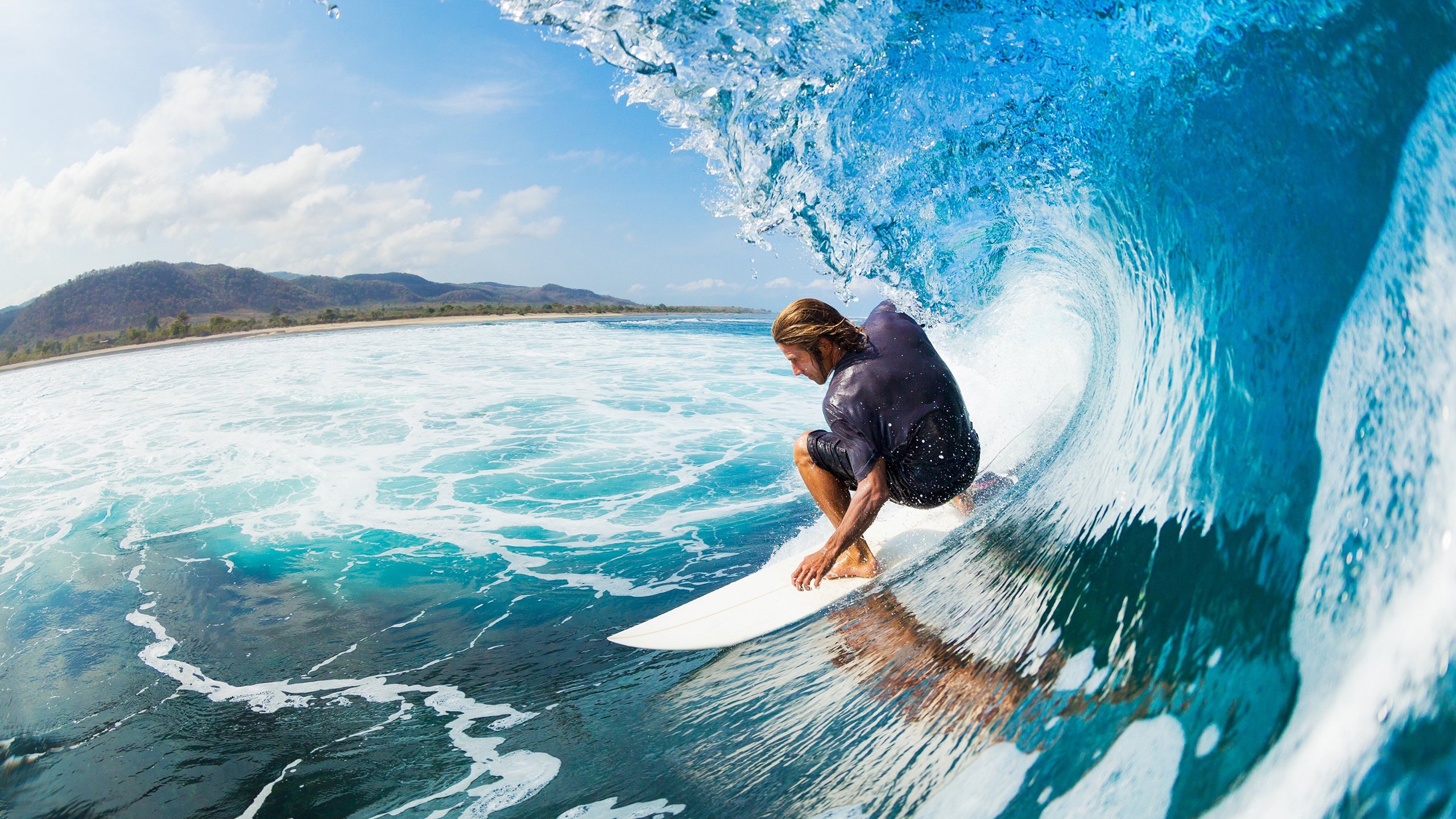 巴西女足在奥运会小组赛中与加拿大队激战，巴西女足对加拿大